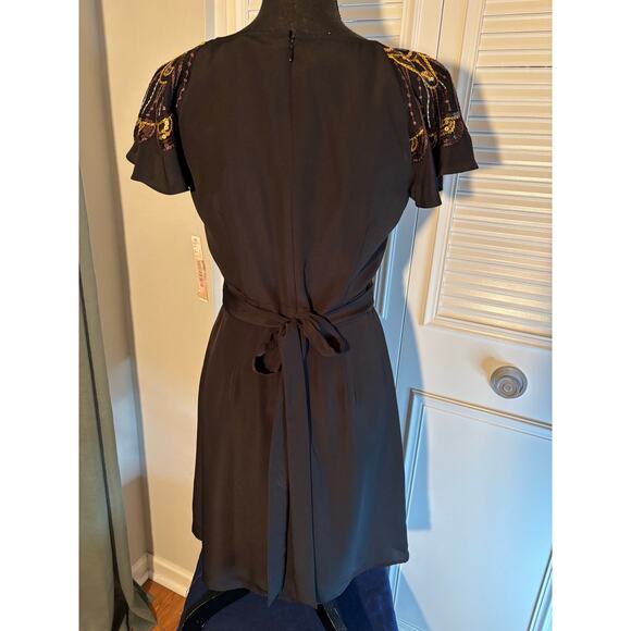 🌟GIANNI BINI Frannie Sequin & Embroidered Tie Waist Flutter Sleeve Above Knee - Picture 5 of 7